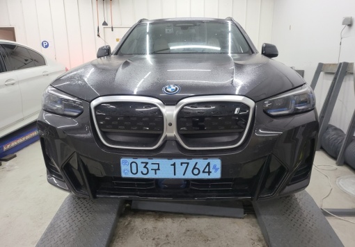 BMW iX3