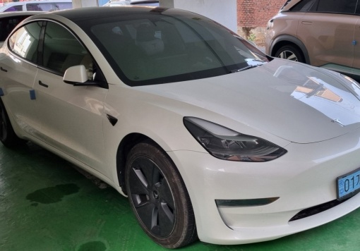 Tesla model 3