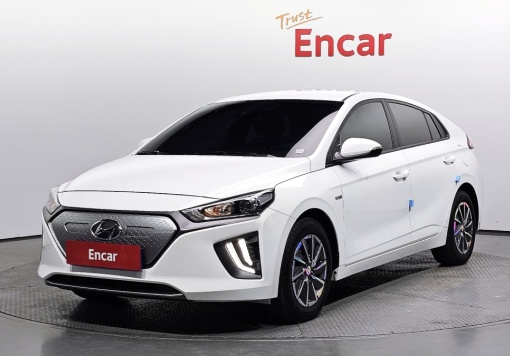 Hyundai The new Ioniq electric
