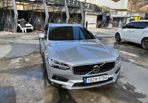 Volvo V90 Cross Country