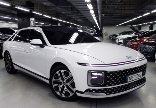 Hyundai Grandeur (GN7)