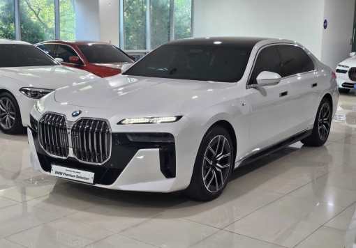 BMW 7 Series (G70)