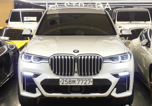 BMW X7 (G07)