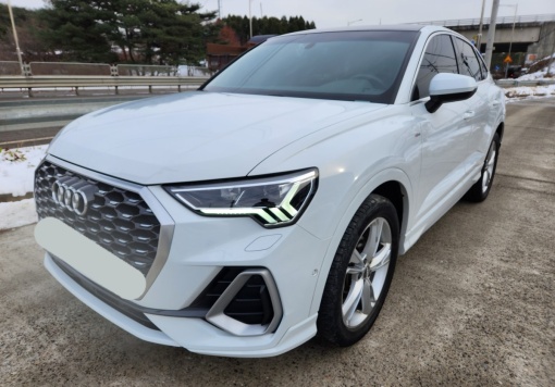 Audi Q3 (F3)