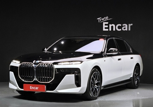 BMW 7 Series (G70)