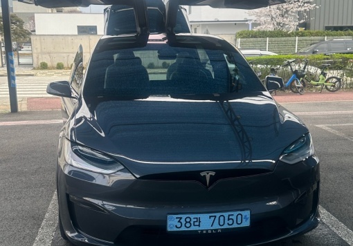 Tesla Model X