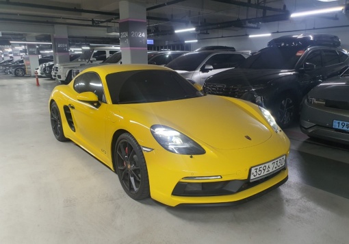 Porsche 718 Cayman