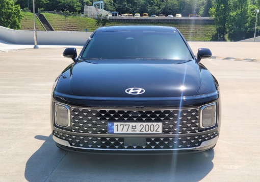 Hyundai Grandeur (GN7)