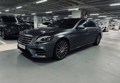 Mercedes-Benz S-Class W222