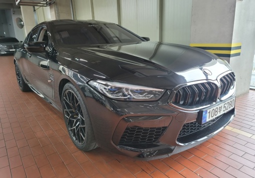 BMW M8 (G15)