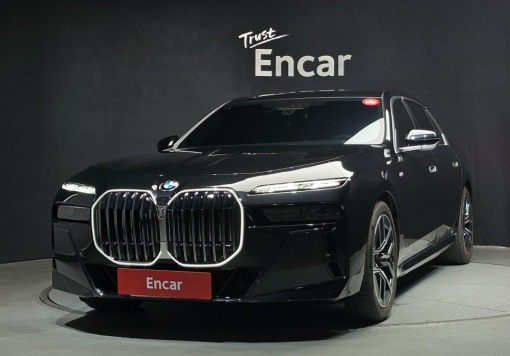 BMW 7 Series (G70)