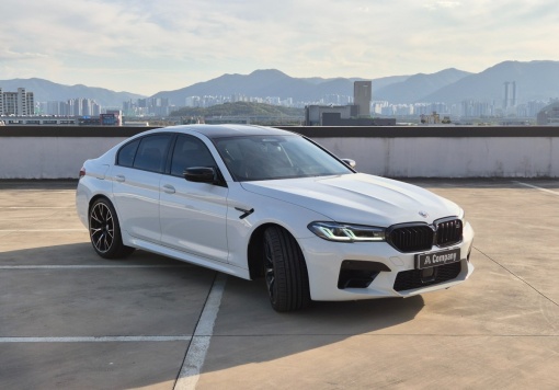 BMW M5 (F90)