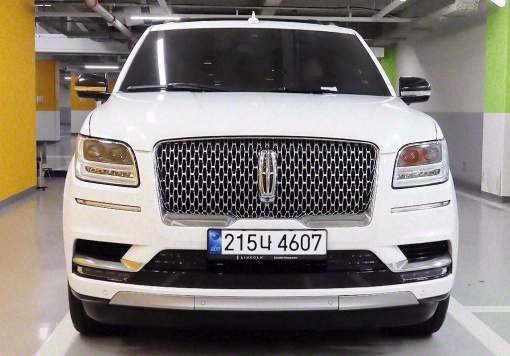 Lincoln Navigator 4th generation