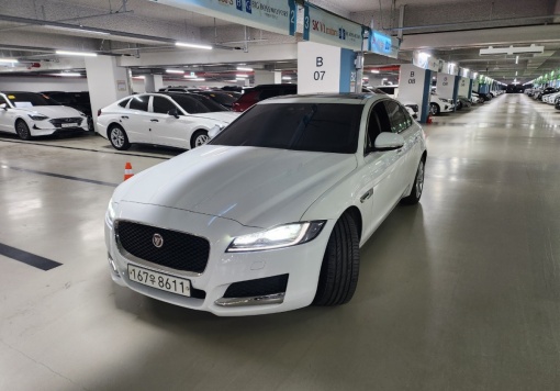 Jaguar XF (X260)