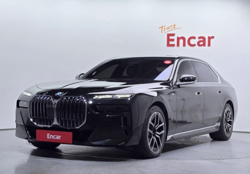 BMW 7 Series (G70)