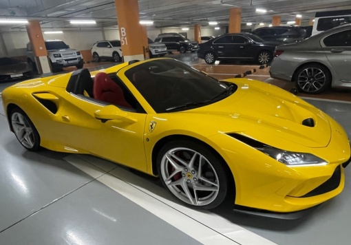 Ferrari F8 Spider