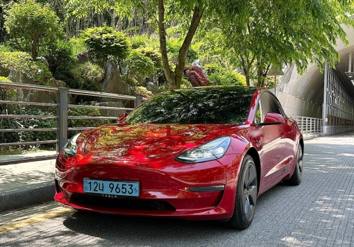 Tesla model 3