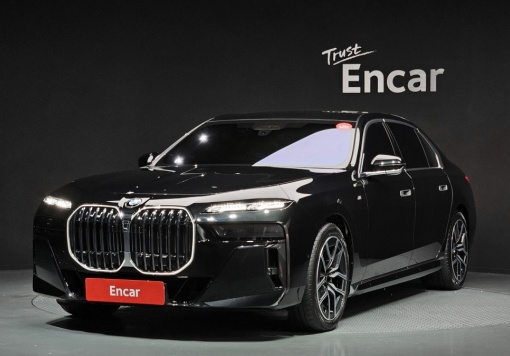 BMW 7 Series (G70)
