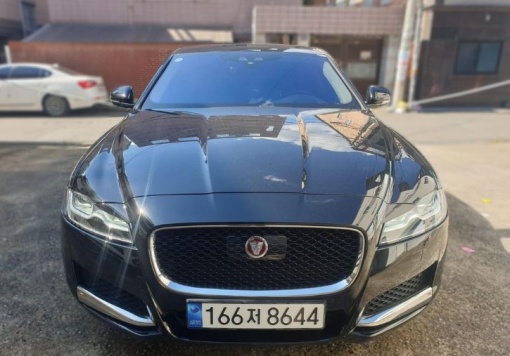 Jaguar XF (X260)