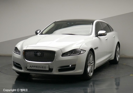 Jaguar All New XJ