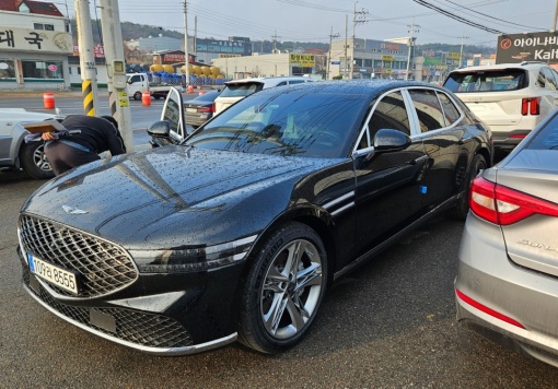 Genesis G90 (RS4)