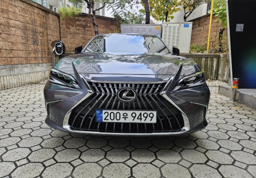 Lexus ES300h 7th generation