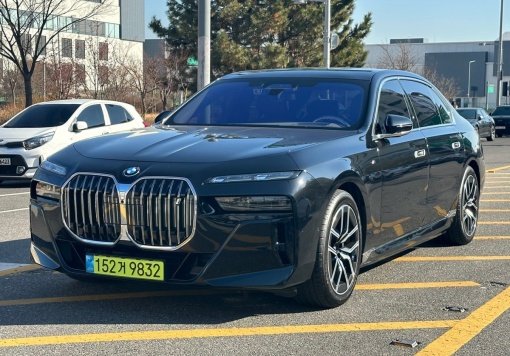 BMW i7 (G70)