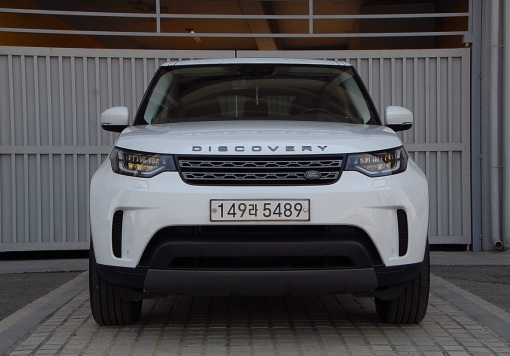 Land rover discovery 5