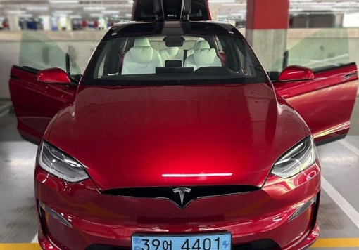 Tesla Model X