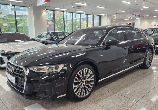 Audi A8 (D5)