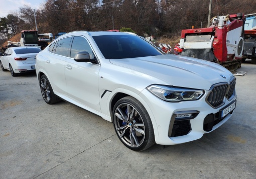 BMW X6 (G06)