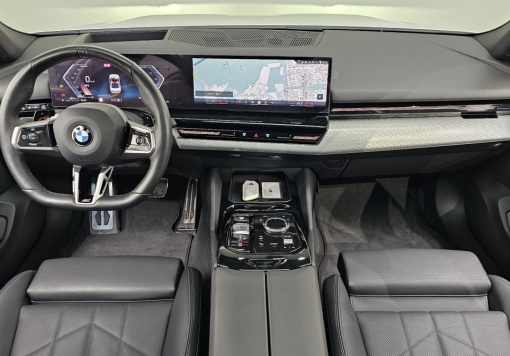 BMW 5 Series (G60)