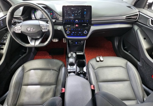 Hyundai The new Ioniq electric