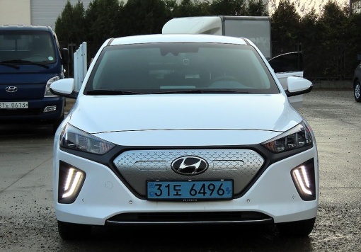 Hyundai The new Ioniq electric