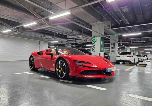 Ferrari SF90 Spider