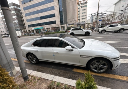 Genesis G90 (RS4)