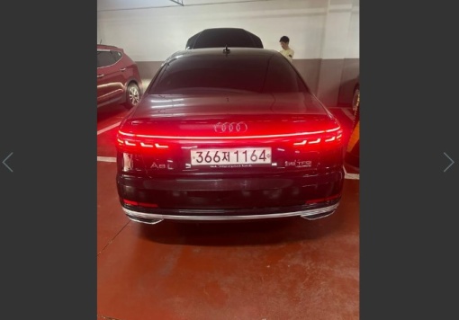 Audi A8 (D5)