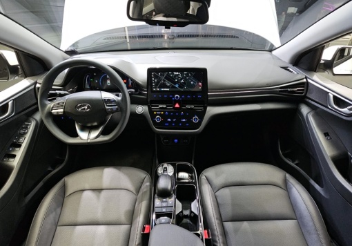 Hyundai The new Ioniq electric