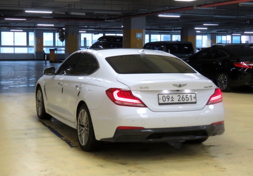 Genesis G70