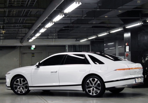 Hyundai Grandeur (GN7)