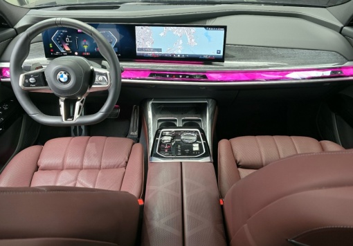 BMW 7 Series (G70)