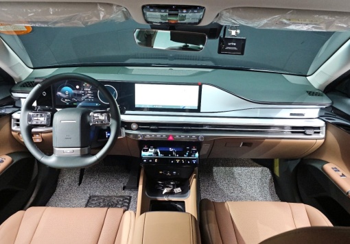 Hyundai Grandeur Hybrid (GN7)