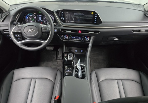 Hyundai Sonata Hybrid (DN8)