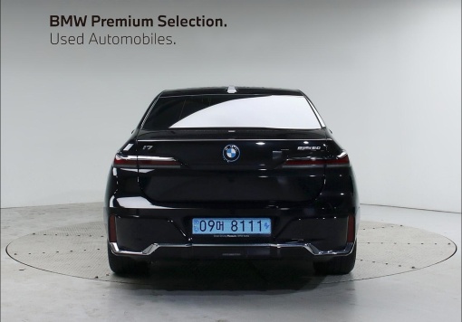 BMW i7 (G70)