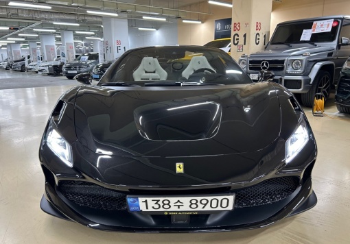 Ferrari F8 Spider