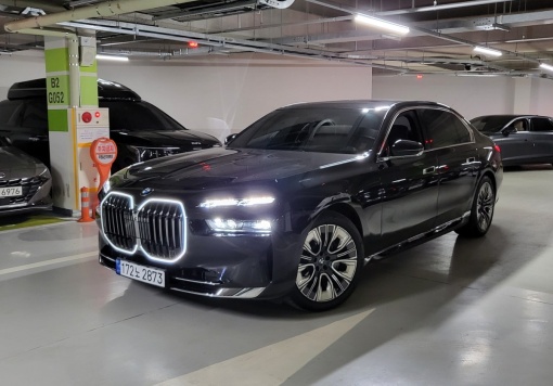 BMW 7 Series (G70)