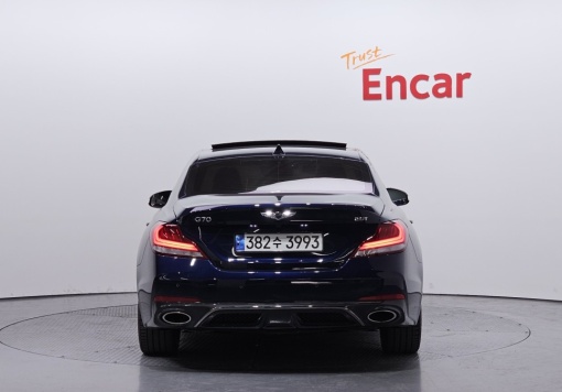 Genesis G70