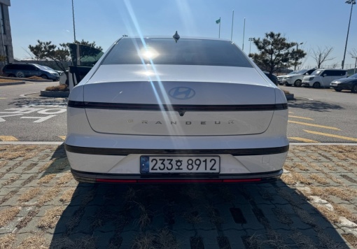 Hyundai Grandeur Hybrid (GN7)
