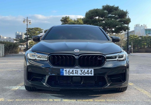 BMW M5 (F90)