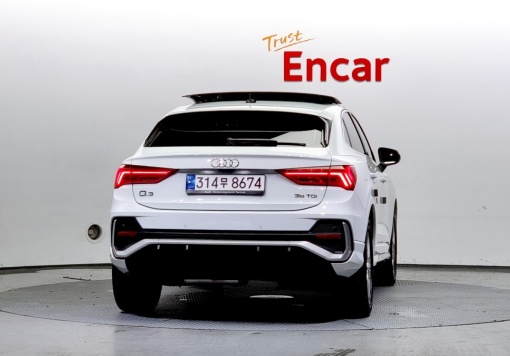 Audi Q3 (F3)